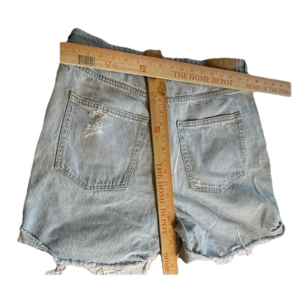 H&M Mom Shorts Women's Size 12 Light Wash Denim Ultra‎ High Waist Distressed-740 - Picture 5 of 7